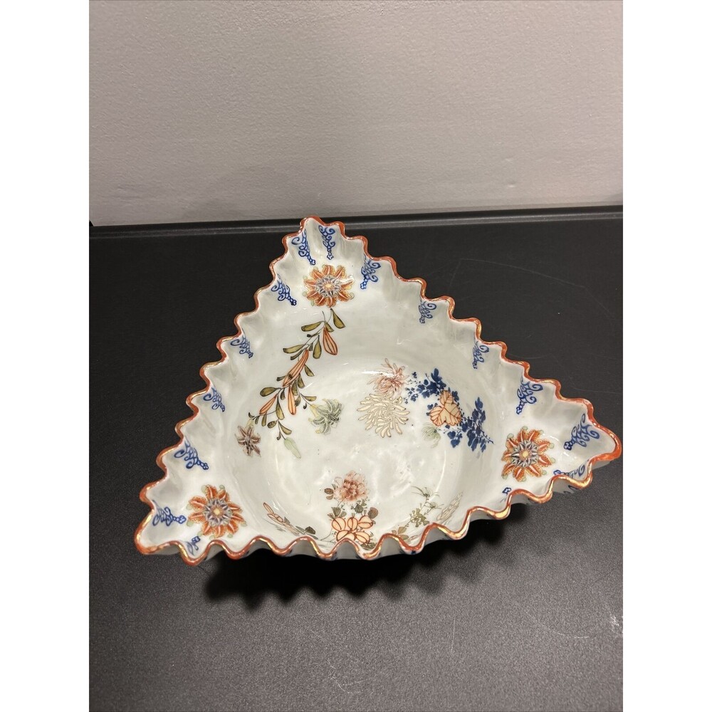 Signed ORIENTAL RIBBED Triangular BOWL  Floral SCALLOPED RIM Crimped